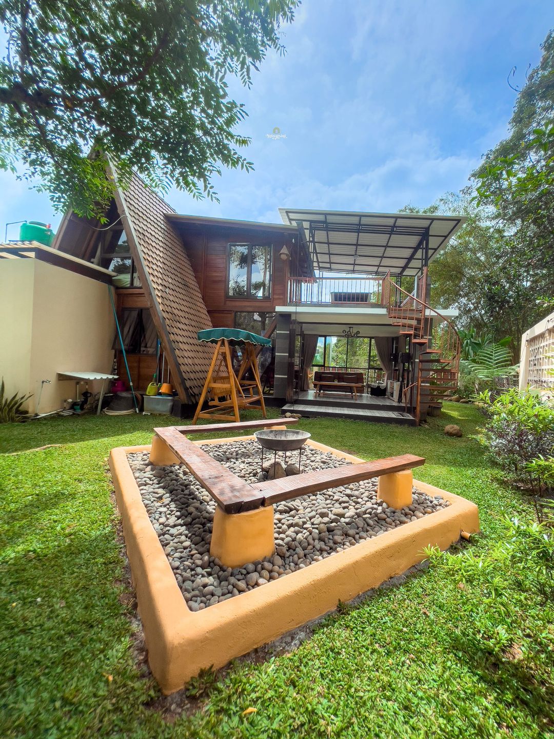 Golden Melody Luxury Cabin